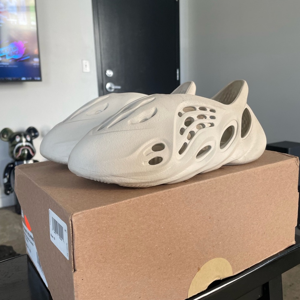 YEEZY FOAM RNNR